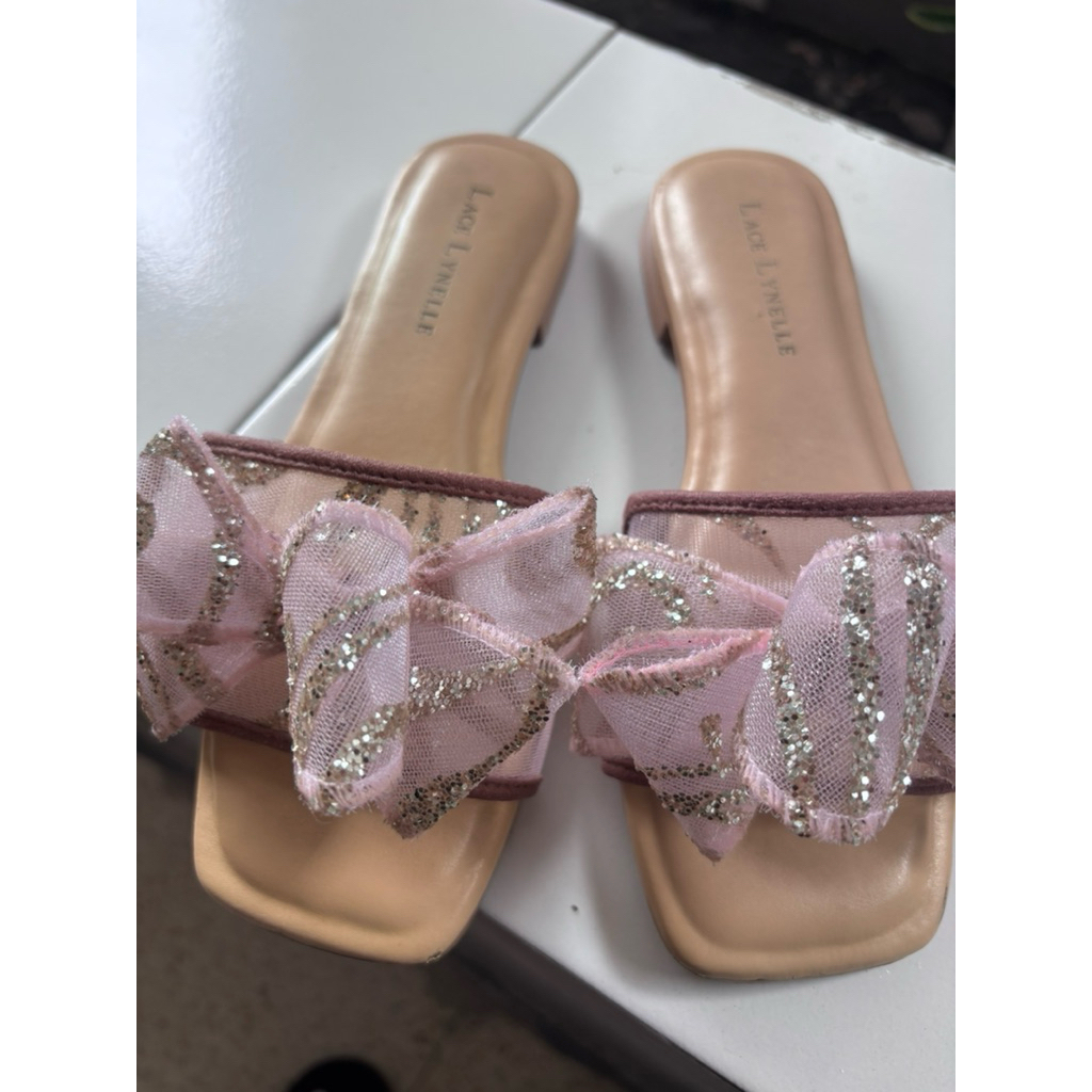 LACE LYNELLE preloved