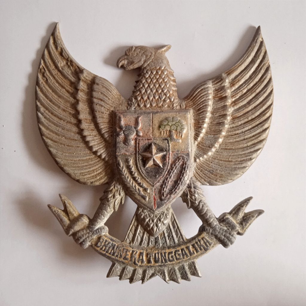 Antik Vintage Lambang Negara Garuda Pancasila Dinding Aluminiun P.24cm Utuh Tua Lama Layak Koleksi