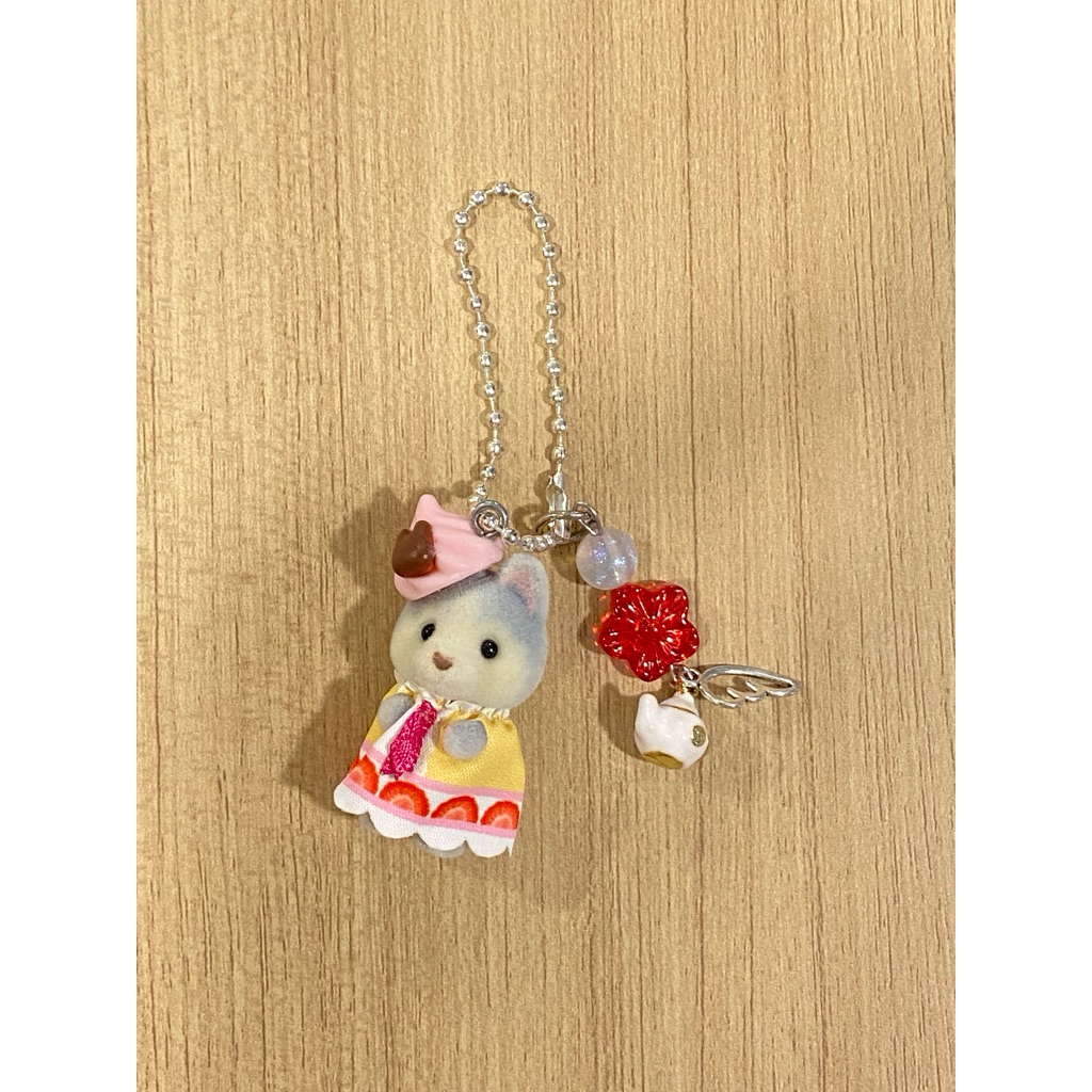 Sylvanian families handmade keychain / gantungan kunci sylvanian - secet husky
