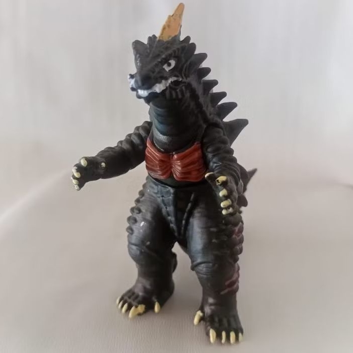 Mainan Action Figure Monster Ultraman