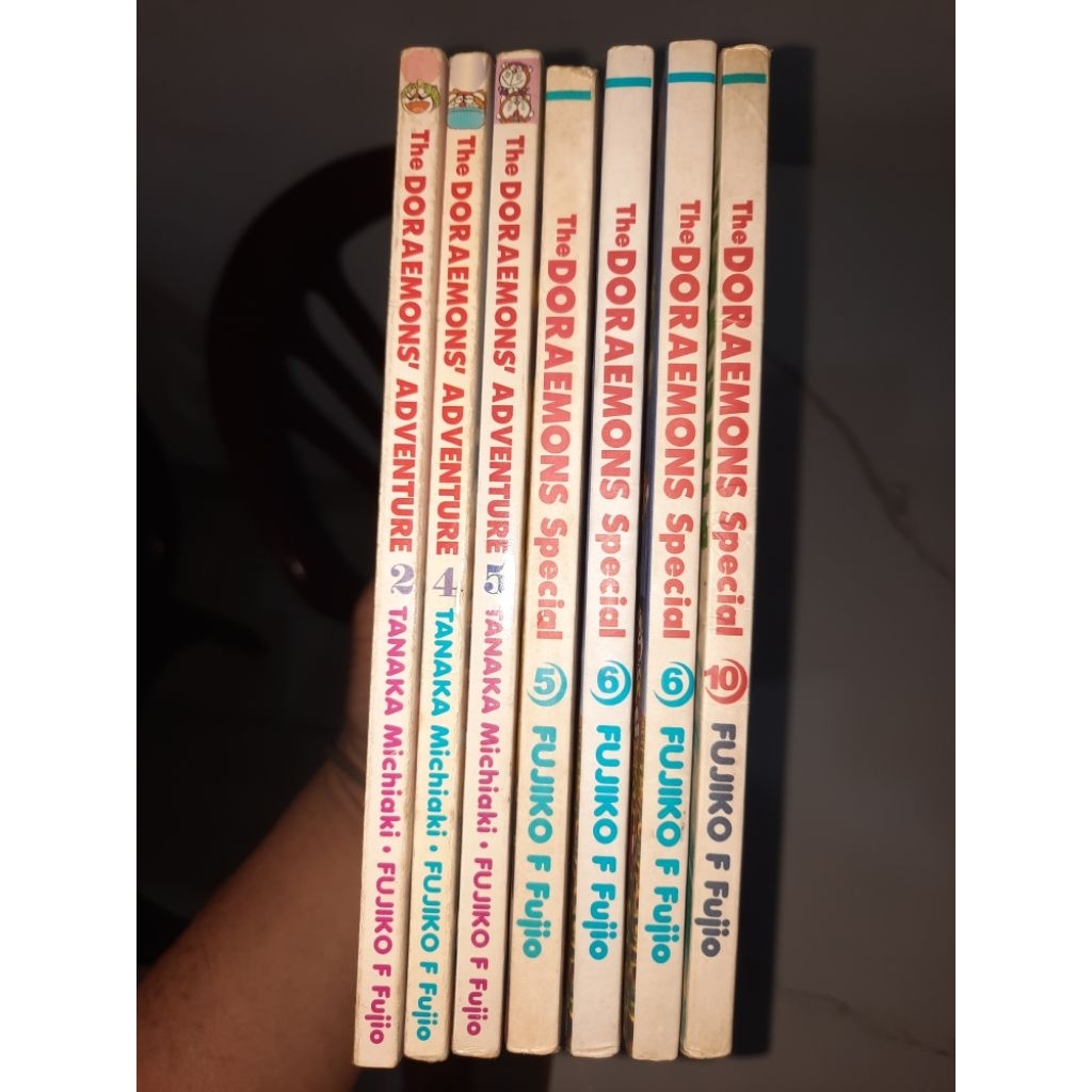 komik doraemon 7 buku 70000