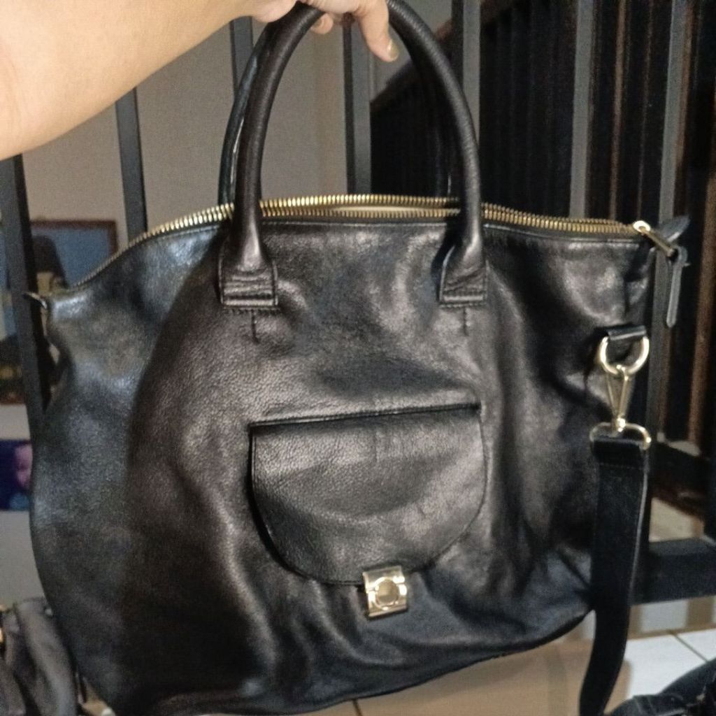 [preloved] AUTHENTIC MASSIMO DUTTI LARGE BAG
