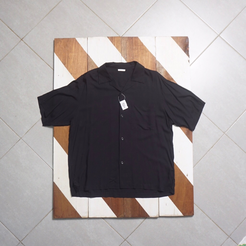 Kemeja open collar GU