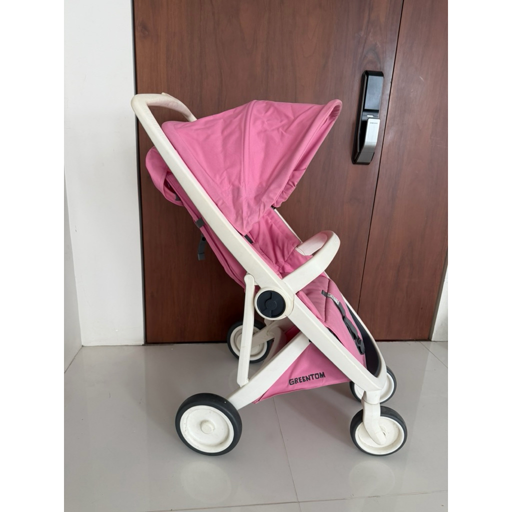 Greentom Classic Stroller + Free new seat & canopy sand colour
