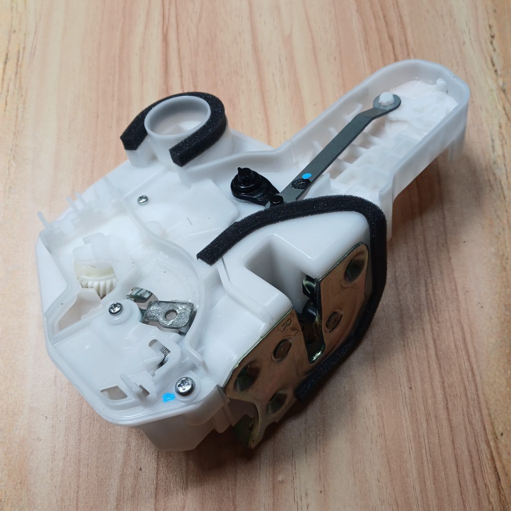 DOORLOCK PINTU MITSUBISHI XPANDER-NISSAN LIVINA DEPAN KANAN