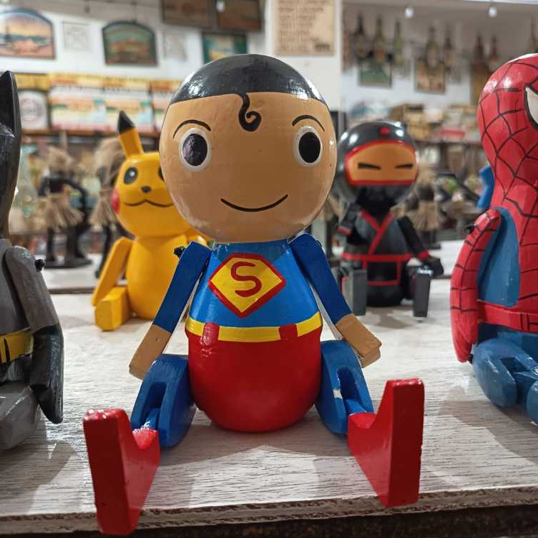 boneka kayu/ boneka karakter/ mainan anak/ boneka superman/ boneka hero