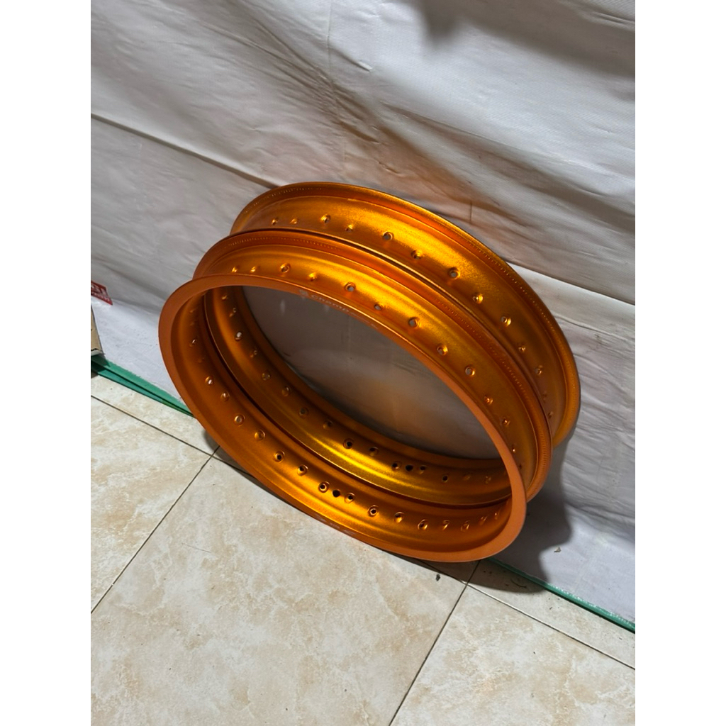 VELG CHAMP RING 18 GOLD SET 215/250