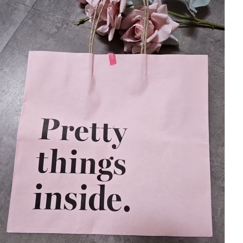 paperbag sociolla uniqlo bath&body works jumbo giodie bag tas kado gift hadiah