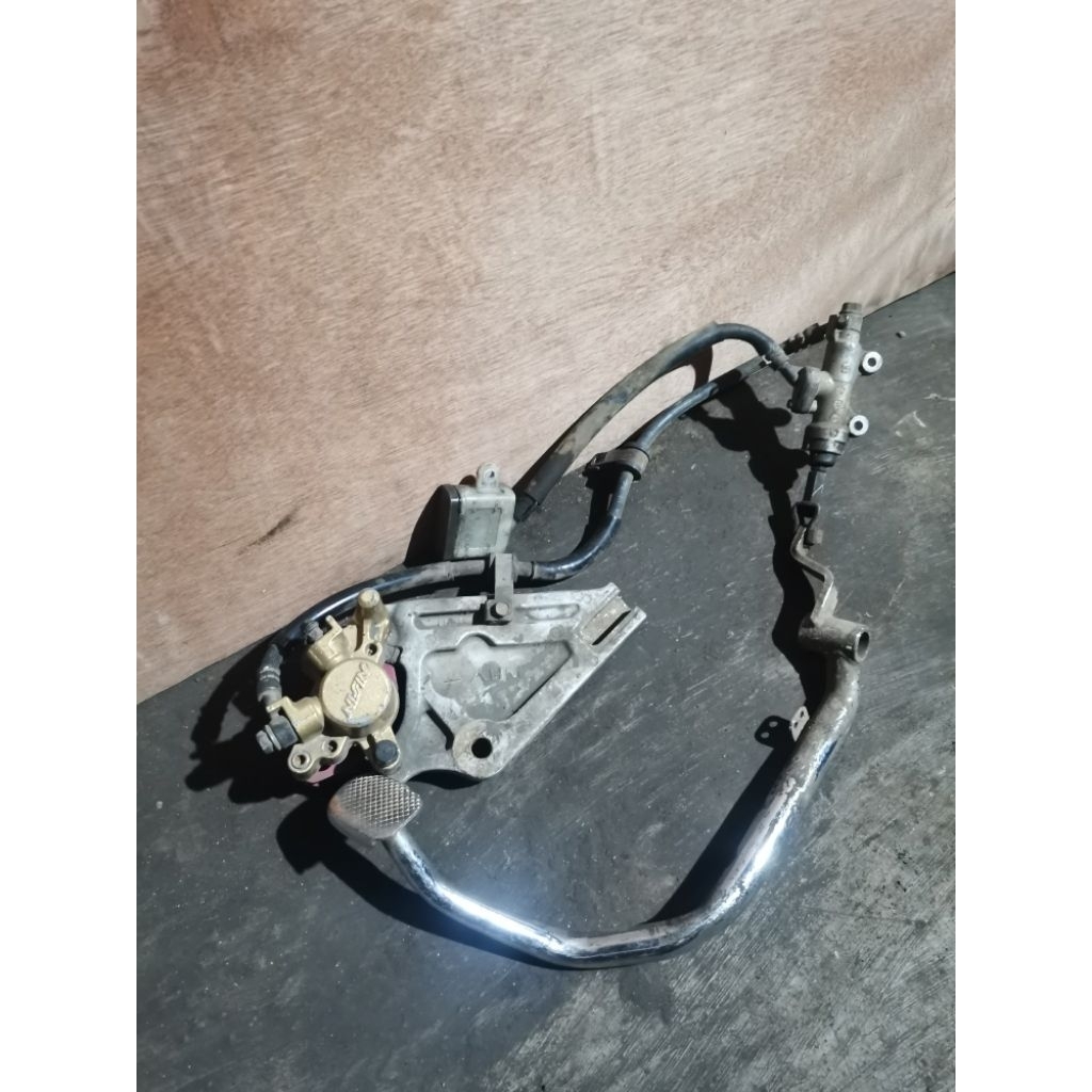 Swing Arm dan Rem DD dobel disk Honda Supra X 125 DD batman original