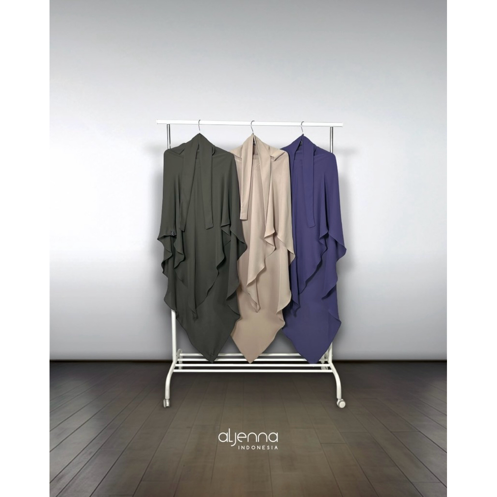 Fuse triangle Aljenna (NWT)