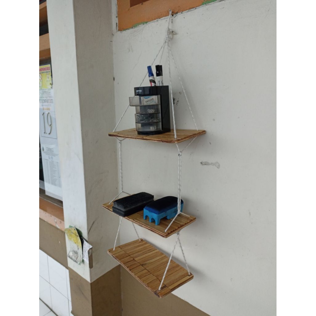 Rak gantung kayu kecil 3 susun