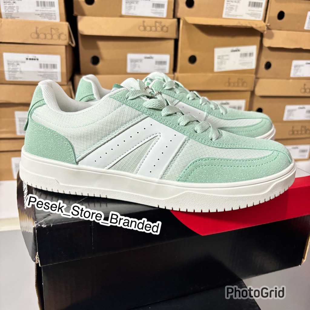 Sepatu Airwalk Dumont warna hijau muda size 37,39 original