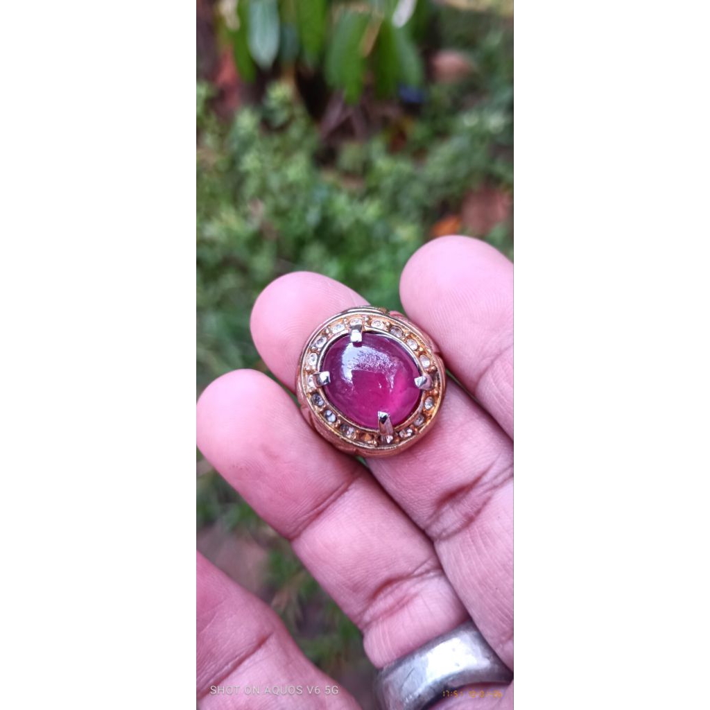 natural batu Ruby Pigeon blood