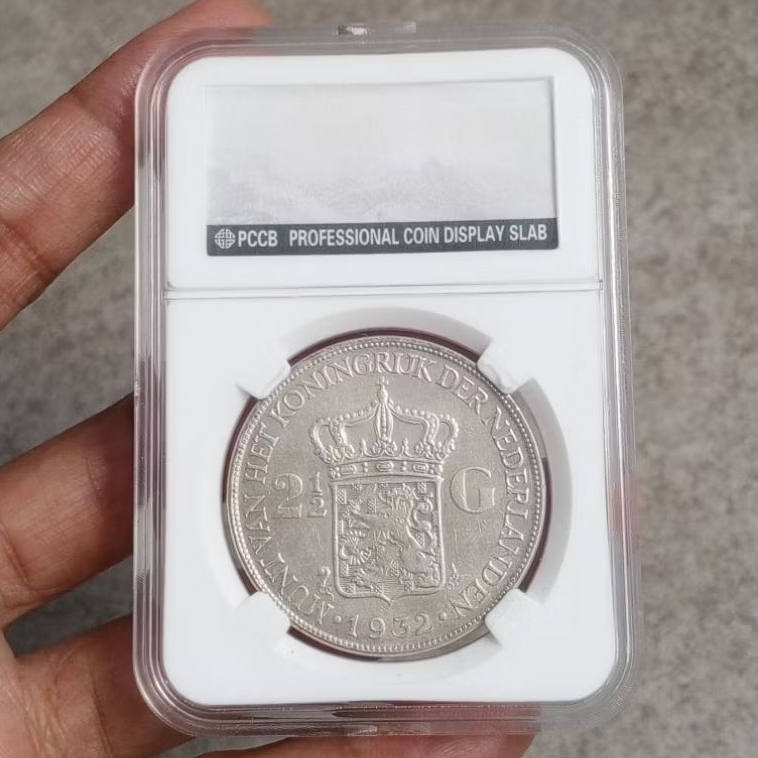 koin perak 2,5 Gulden Wilhelmina thn 1932 dengan slab PCCB