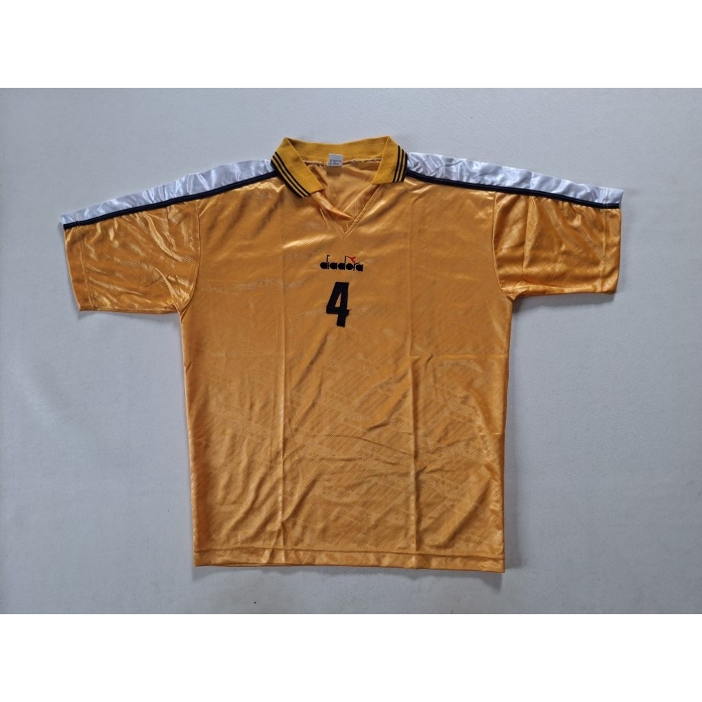 JERSEY VINTAGE DIADORA CENTER LOGO