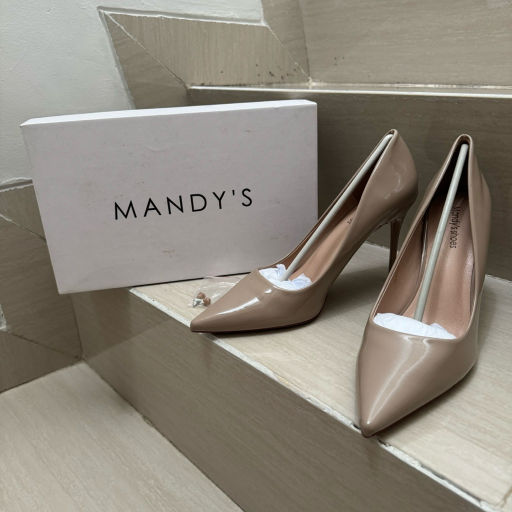 Mandy’s Stiletto Shoes Alyssa Glossy Warna Khaki Size 39 - Preloved
