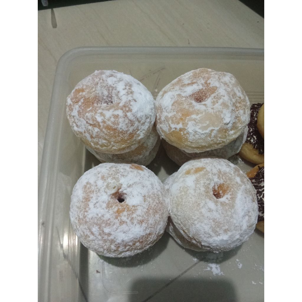 Donat Ekonomis Toping Gula Halus Isi 10