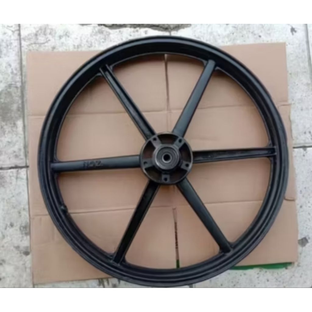 velg honda supra lama-supra fit lama-yang sudahcakramdepan nya palang 6 lurus kuat dan keker 90% cu.