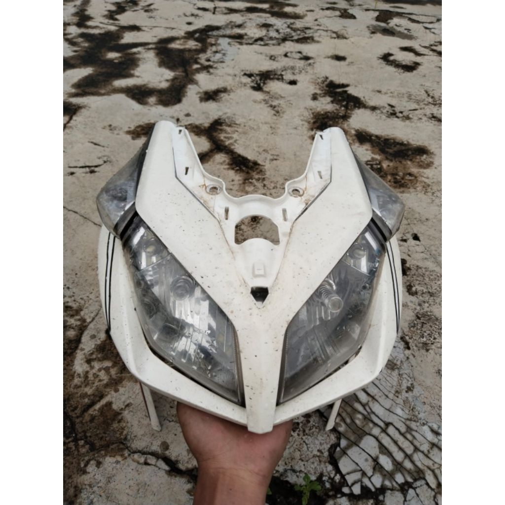 reflektor/tameng depan vario techno 110 karbu 1set tameng depan/lampu depan/reflektor sein original 