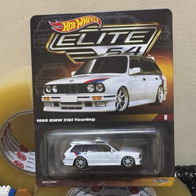 Hot Wheels Elite 64 1990 BMW 318i Touring White