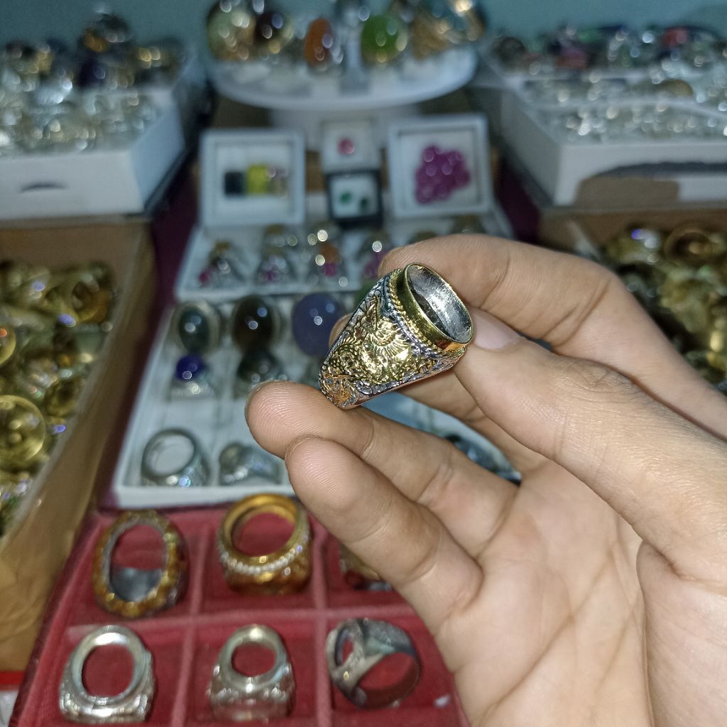 CINCIN BATU AKIK PIRUS PERSIA LAWASAN MOTIF NAGA JINAK BAHAN KUNINGAN SARI SUPER