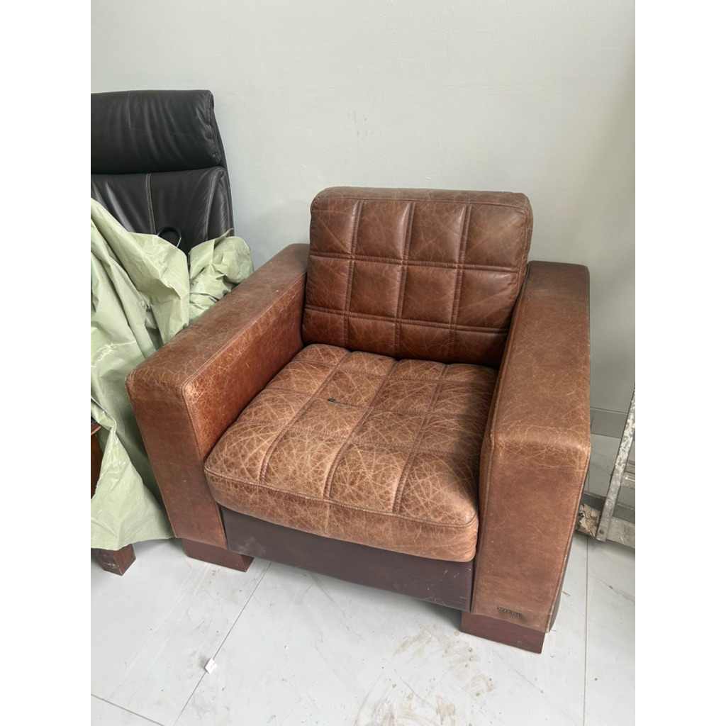Sofa kulit asli