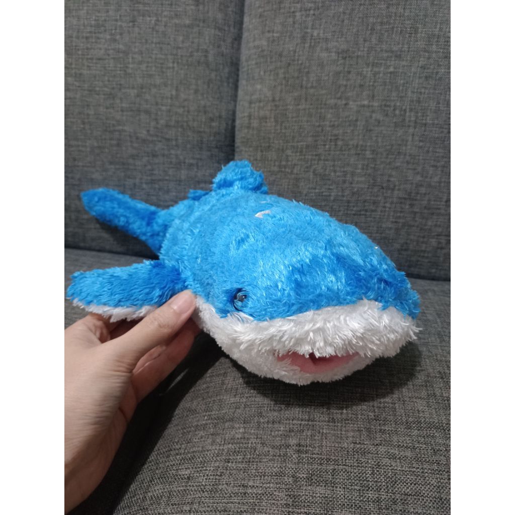 Boneka ikan paus biru 38 cm