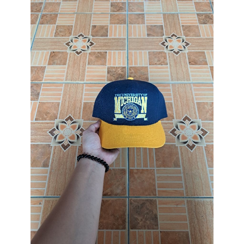 TOPI VTG MICHIGAN (BAHAN WOOL)