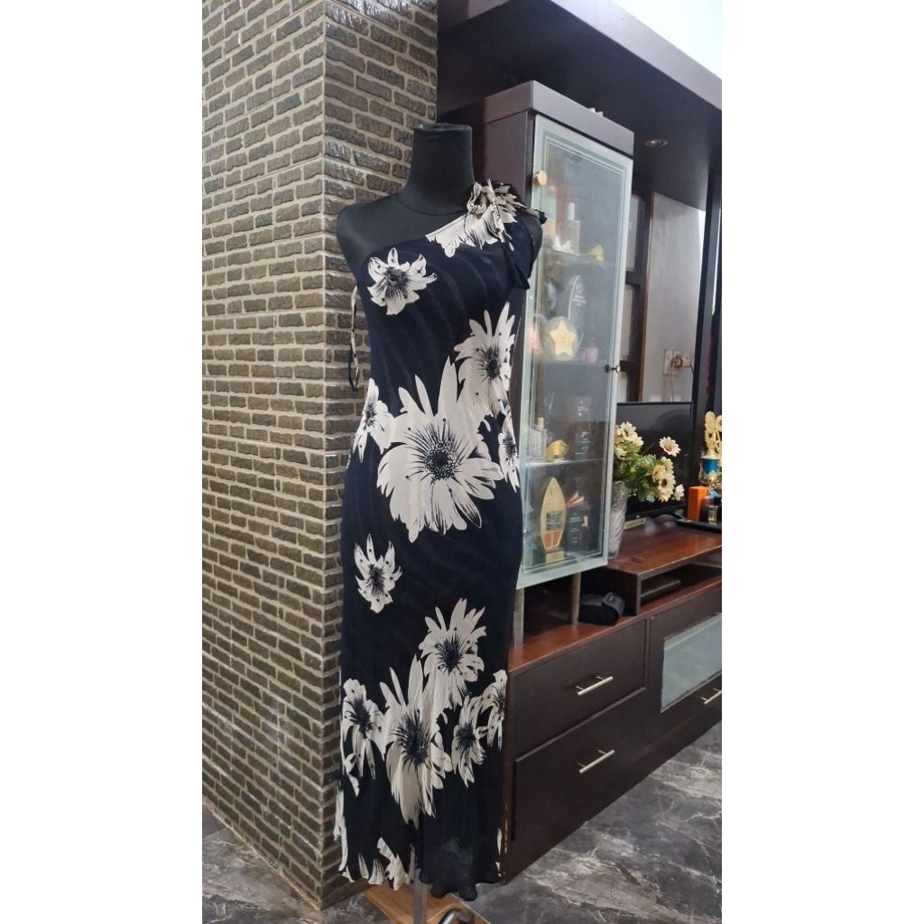 Dress party/ prom night/ prewed