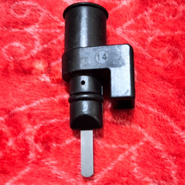 Gauge Oil Transmisi/Tutup Saluran Oli Transmisi Nissan Juke F15 Ori.