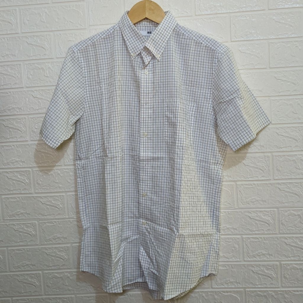 KEMEJA LENGAN PENDEK UNIQLO ORI MURAH PUTIH GARIS KOTAK-KOTAK