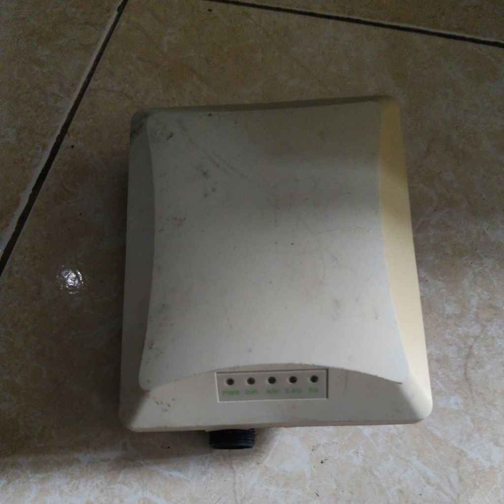 Ruckus t300 acses poin ...