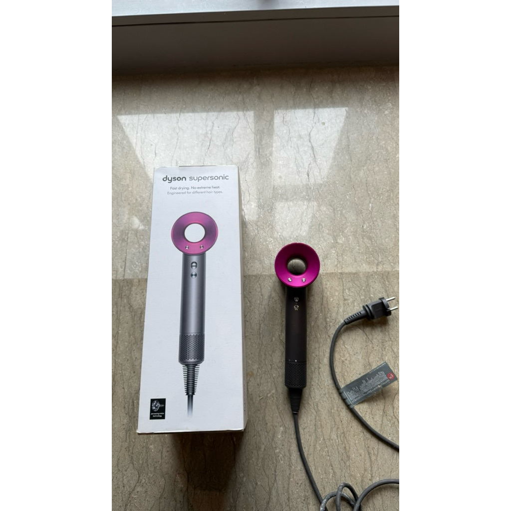 preloved dyson hair dryer second full set