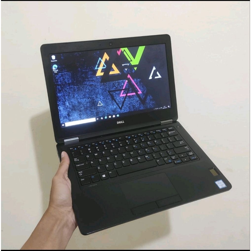 DELL LATITUDE E5270 i5-6300U / 16GB RAM / 512GB SSD / BACKLITE