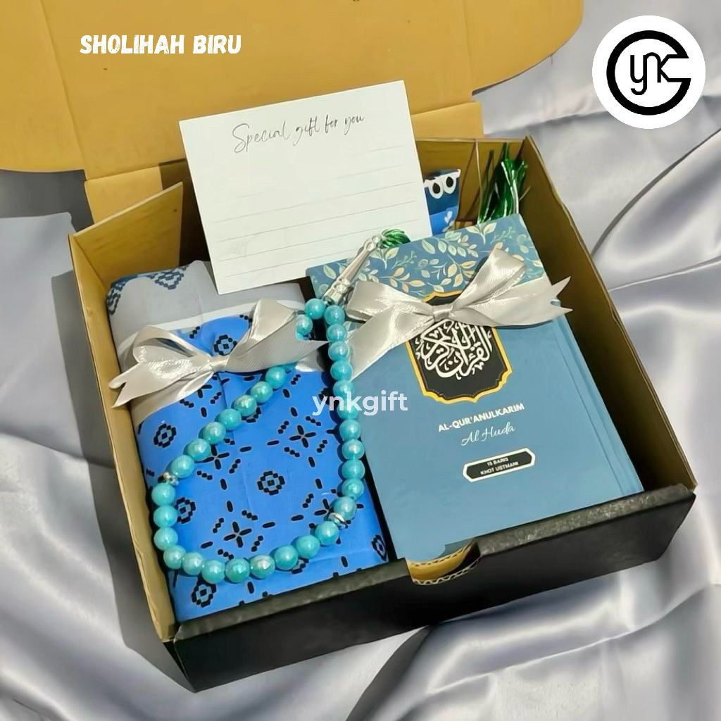 YNK Gift Hampers Sajadah Traveling + Alquran Mini untuk Cewek | Gift Box Ultah, Wisuda Sahabat Cewek
