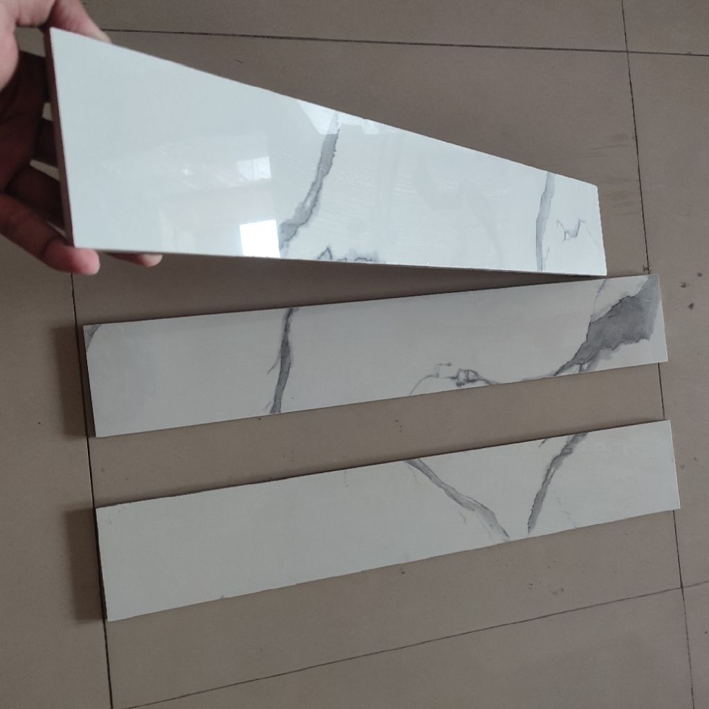 List plint granit motif 10×60