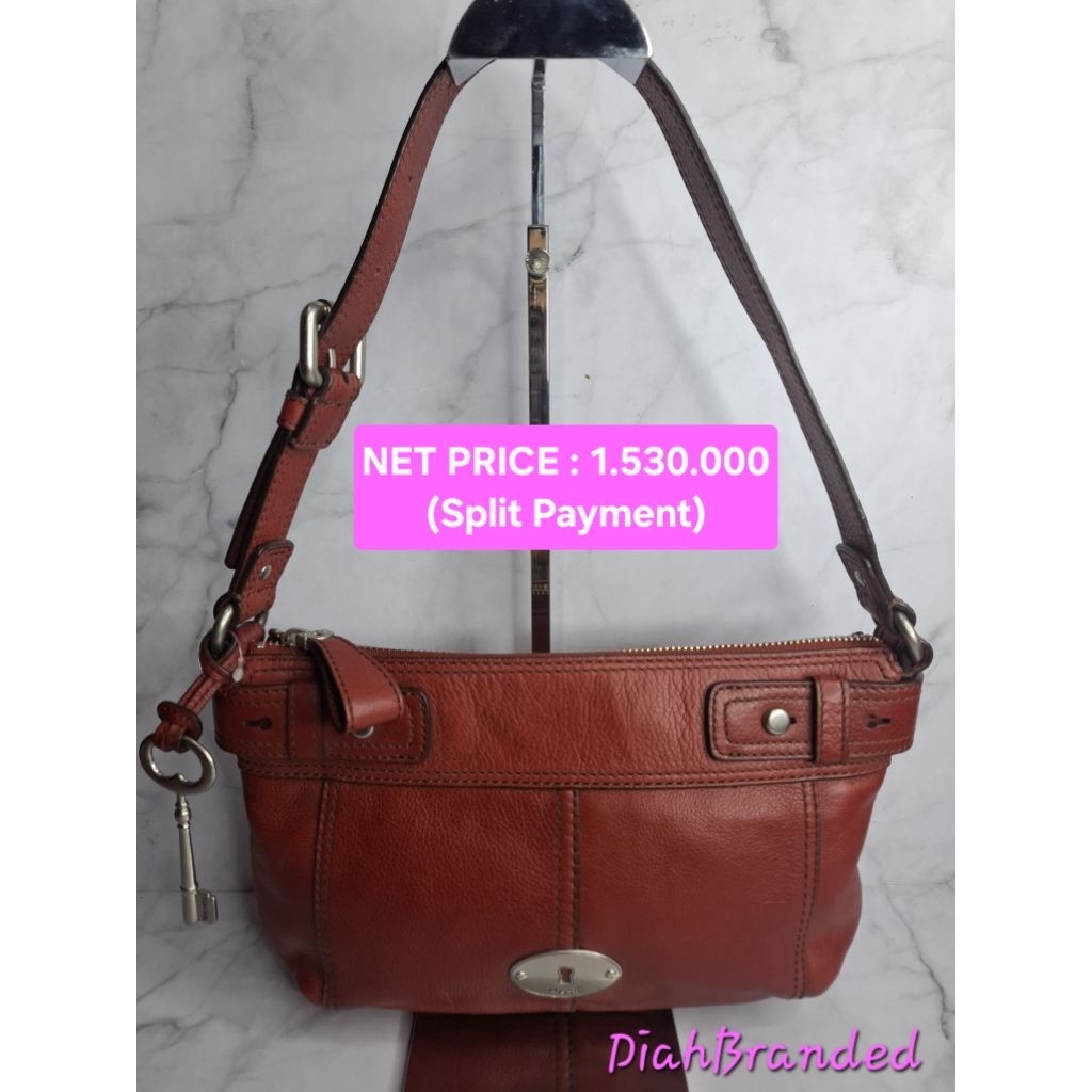 F078 - PRELOVED TAS FOSSIL TOPZIP MADDOX RED WITH KEY
