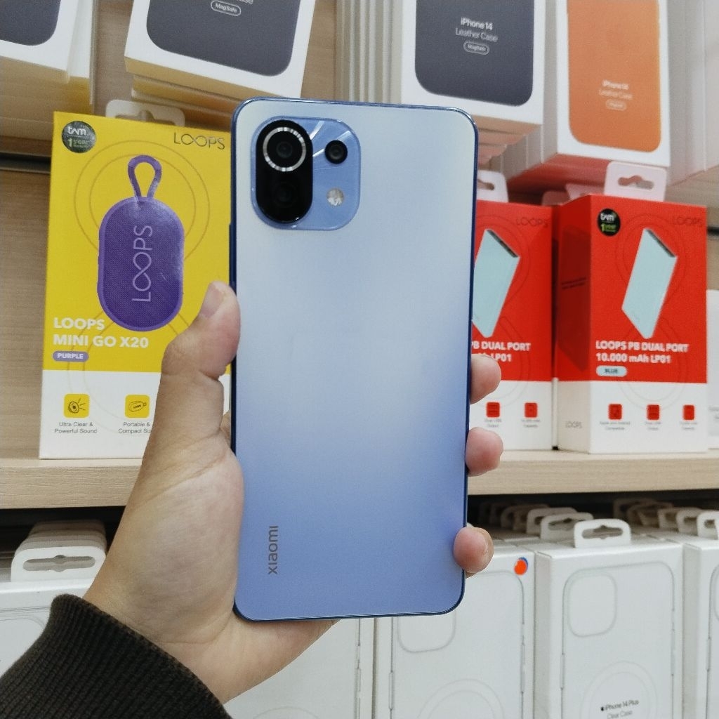 XIAOMI 11 LITE  6/128 XIOAMI 11 LITE  6/128 SECOND BEKAS GARANSI RESMI