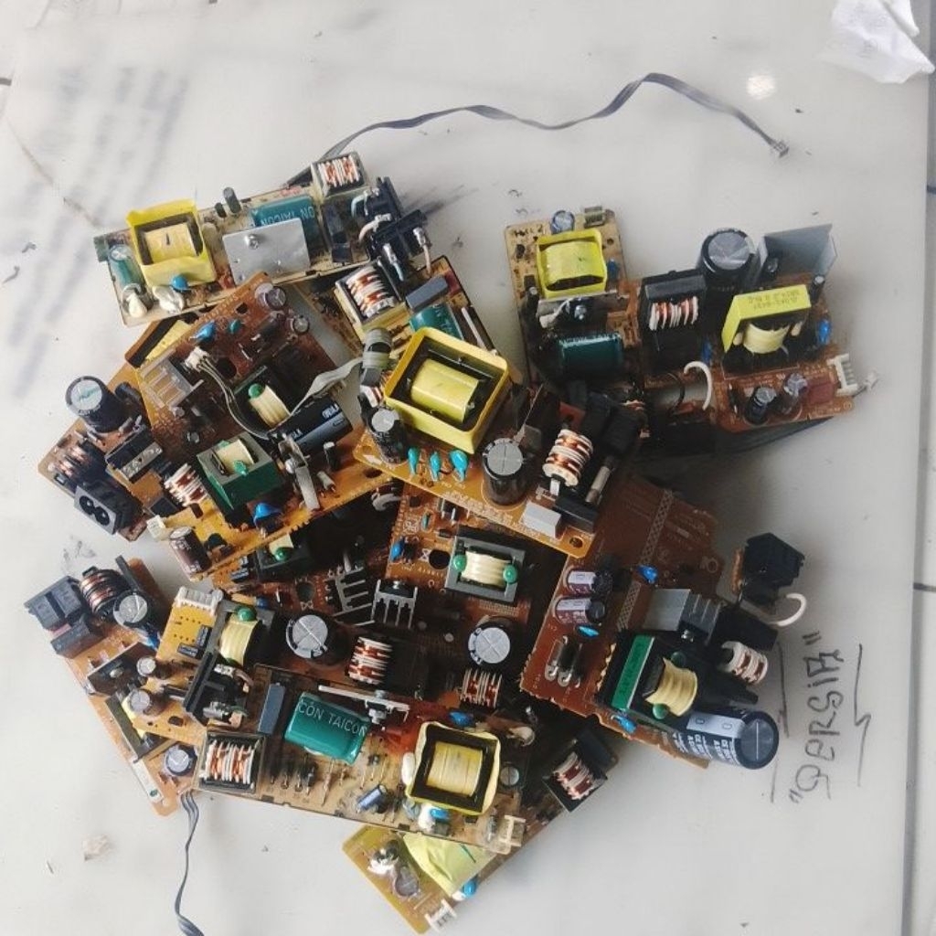 Adaptor SMPS Switching Rusak / Hidup Volt Campur