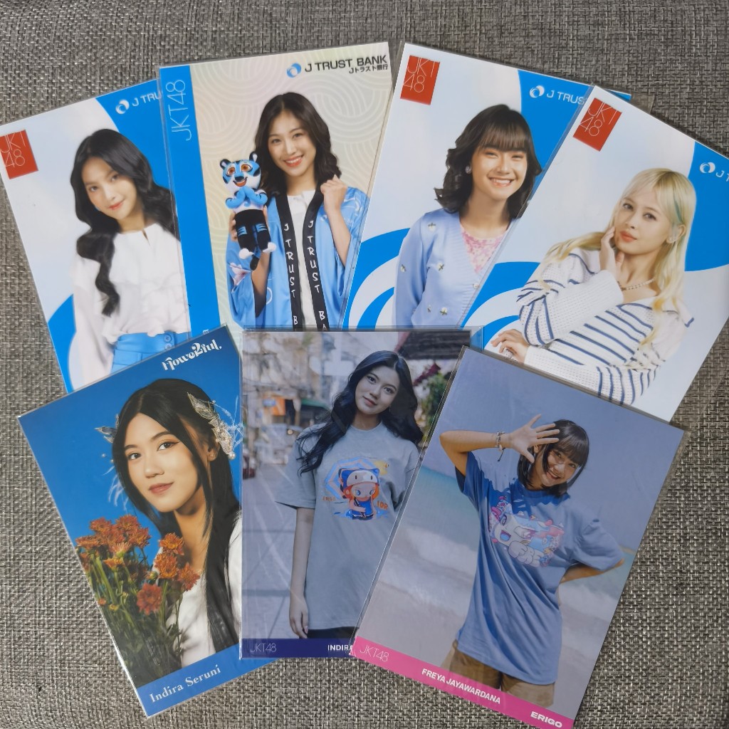 Photopack Official JKT48 x Jtrust Bank dan Erigo