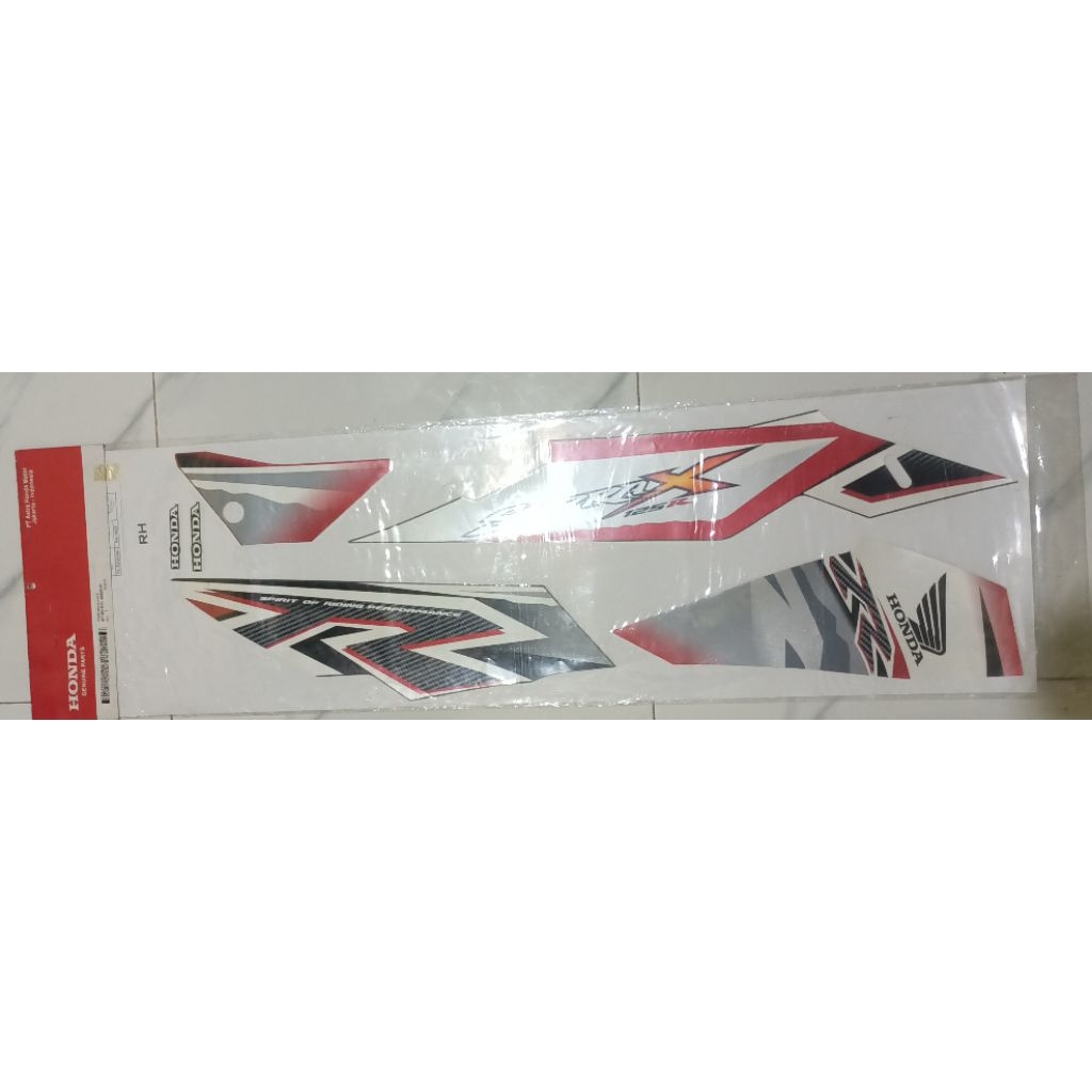 Stiker Striping RH Stripe Red Black Kanan 871X0-KYL-690ZCR