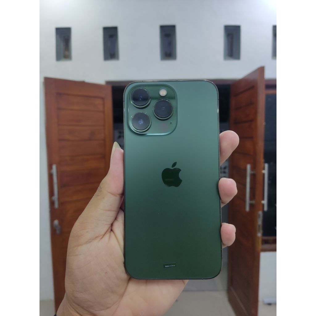 Apple iPhone 13 Pro 5G – Alpine Green (128GB) | NFC | Unit Only | Ori Resmi