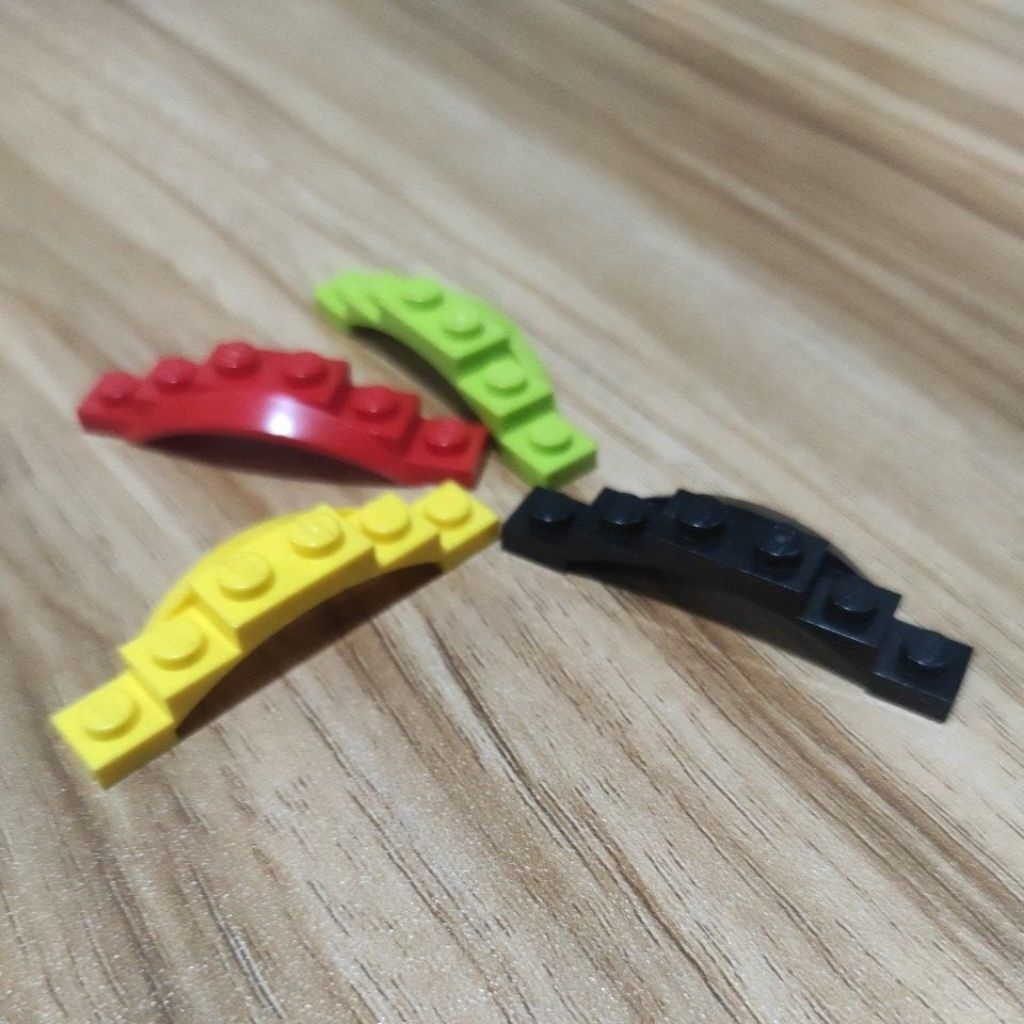 Lego Vehicle Mudguard 1 1/2 x 6 x 1 With Arch Parts 62361