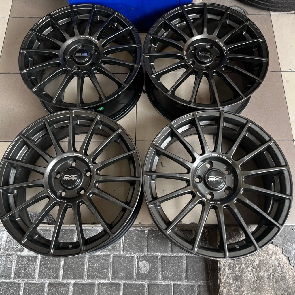 Velg OZ Superturismo LM Ring 18 Supercopy. Lebar 8. Et 45. Pcd 5x114. For Innova, Accord, dll