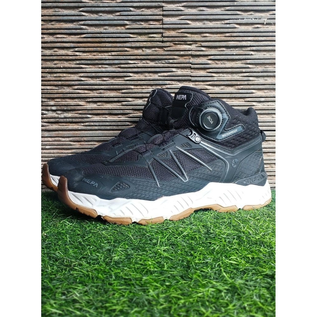 Sepatu Nepa