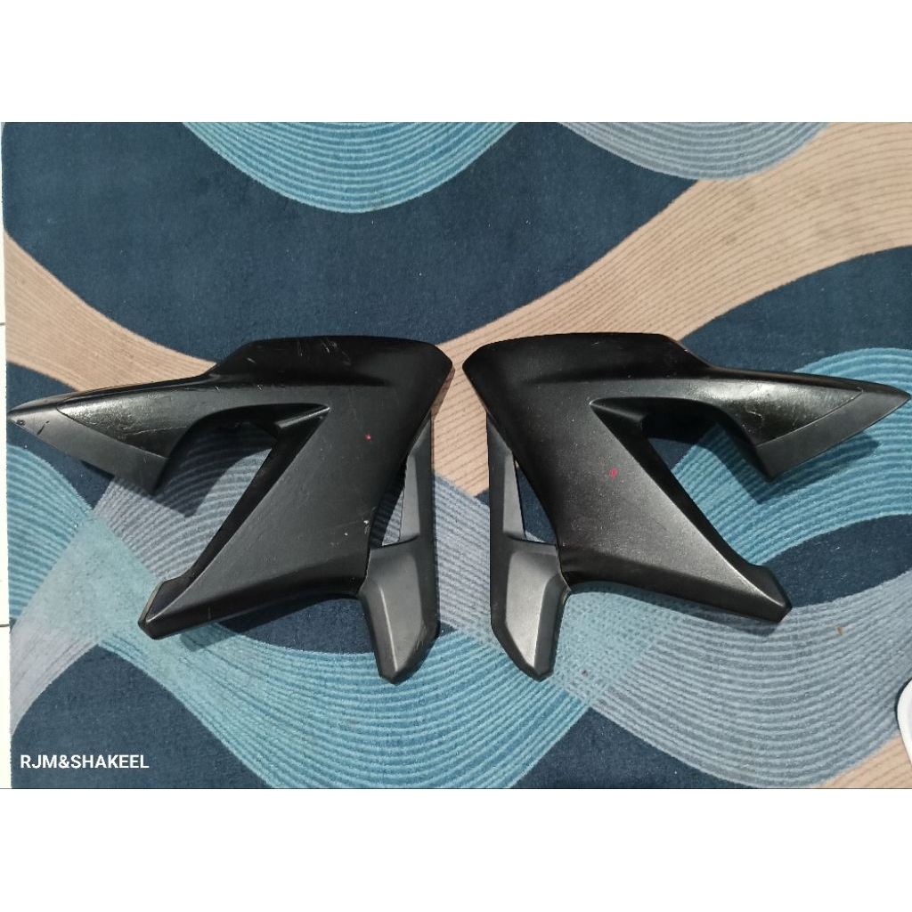 Sayap Tanki Shroud CB 150r Fairing tanki Cover tengki CB 150r old lama Satu set kiri kanan Asli orig
