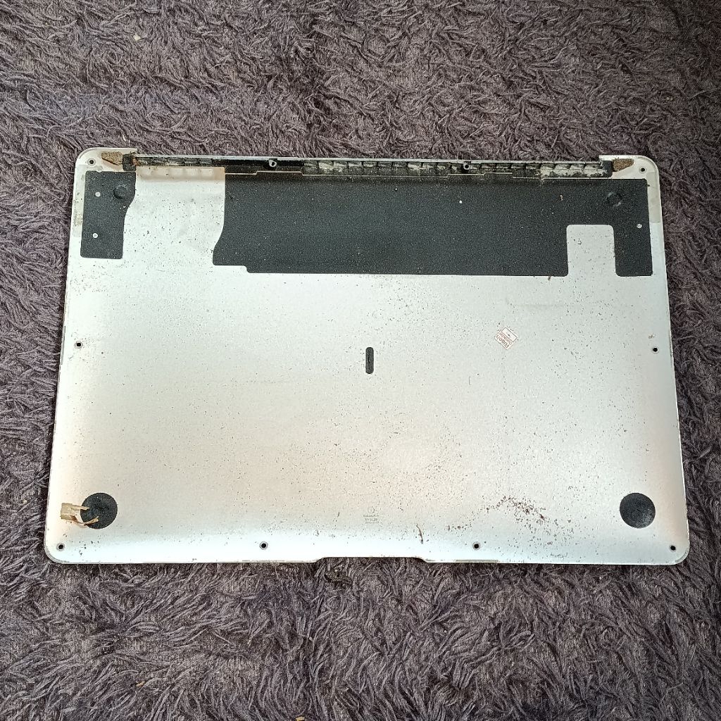 CASING BAWAH MACBOOK AIR A1466 Bottomcase Kesing Kondisi second masih bagus