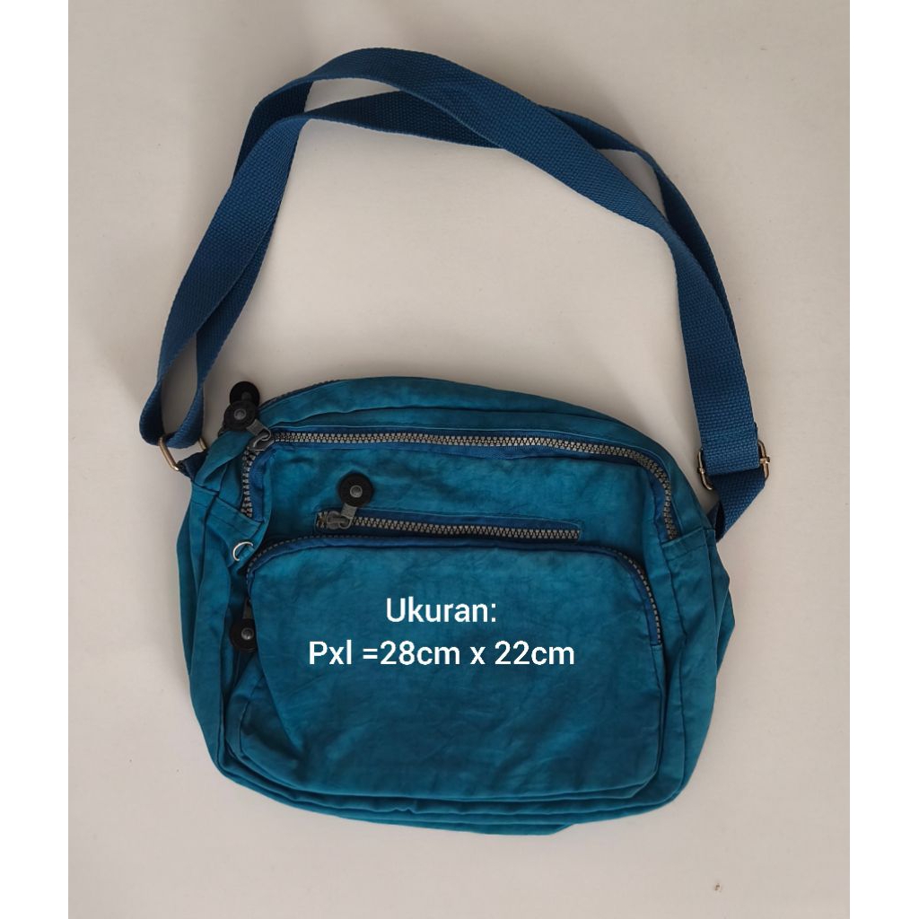 Tas selempang wanita warna biru 28*22(Preloved)