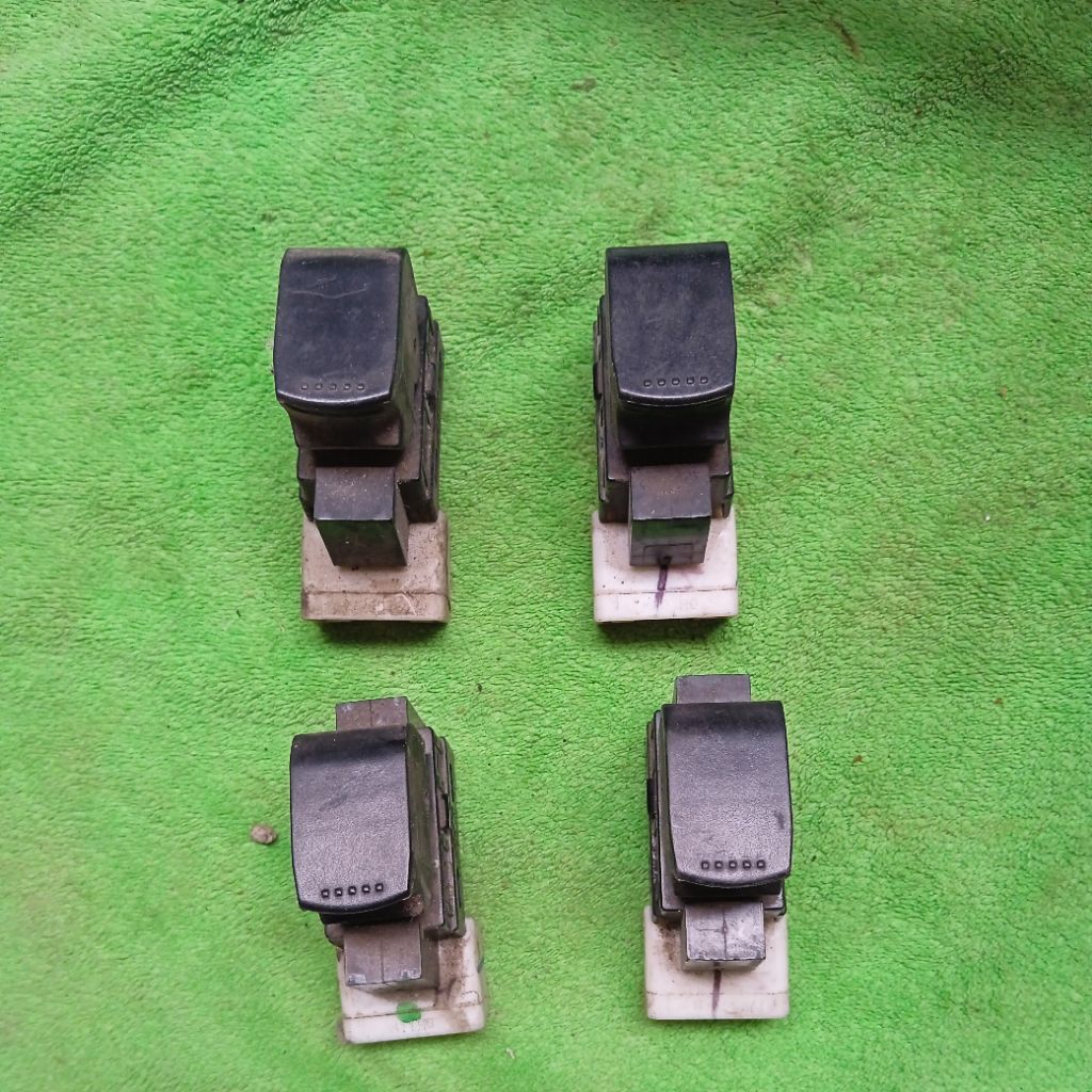 Tombol Power Window Splash