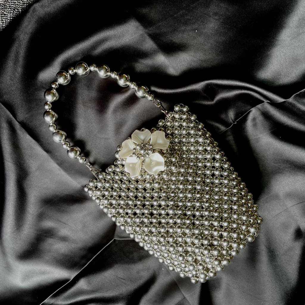 beaded bag silver chrome kancing bunga